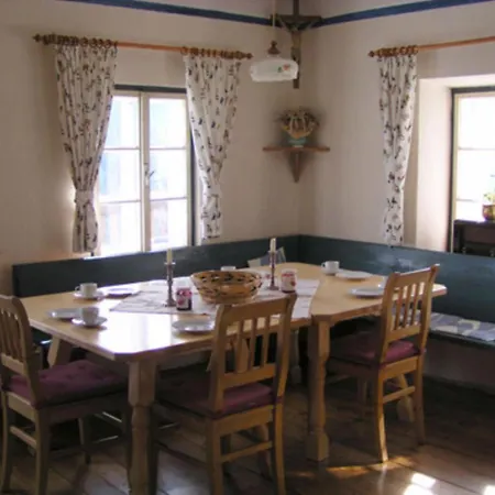 Feriehus Ferienhaus Alter Kornkasten Untertilliach